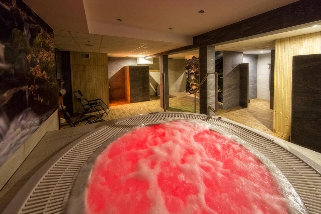 Hotel Eco Tatry Holiday& Spa コシチェリスコ エクステリア 写真